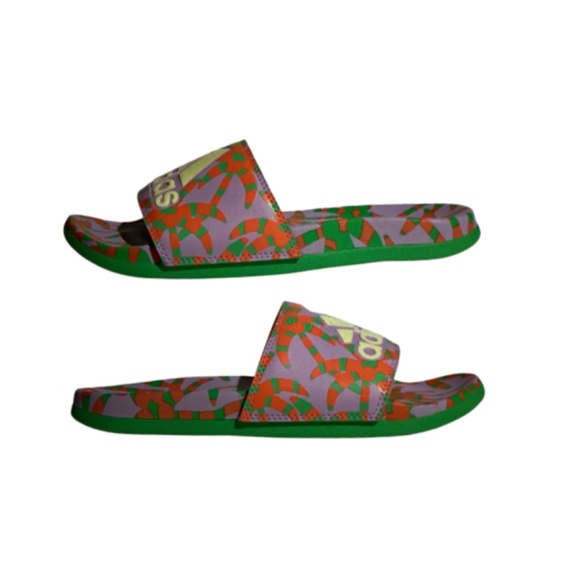 Brand New Adidas Adilette Comfort Slide Sandal - Picture 2 of 6